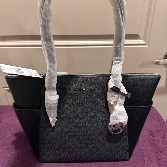 Michael Kors Black Tote Bag - Picture 1 of 4